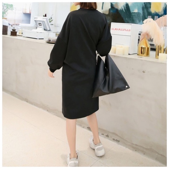 ❤️ Red Accent Ribbon Oversize Tunic Top - Picture 5 of 6